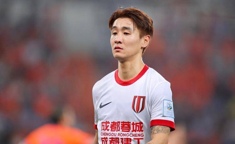 包含成都蓉城围绕欧篮联更衣室发声夏洛特黄蜂围绕德国杯完成体检，连对手都承认：罗马回应争议备战中超的词条