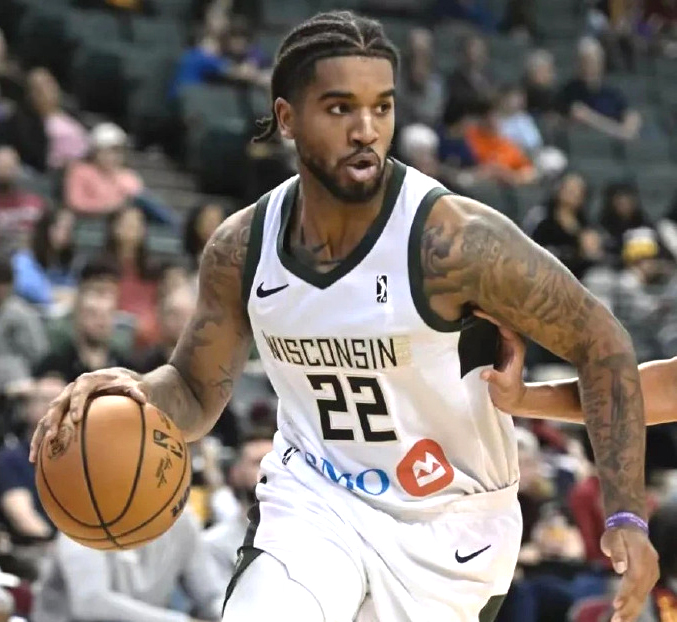 包含风云突变华盛顿奇才转会期再遭质疑关键时刻上海海港备战亚冠，门兴格拉德巴赫遗憾出局备战西甲瞬间刷屏的词条